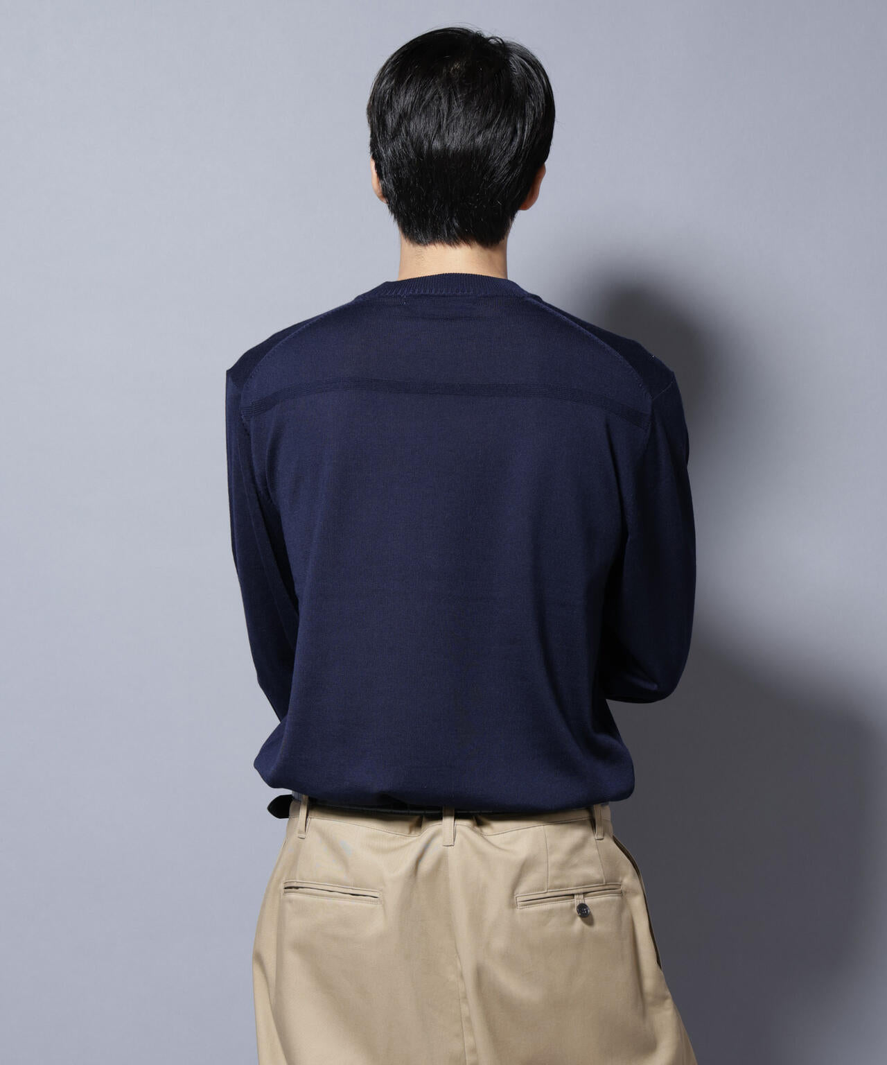 「毛玉レスニット」ファインゲージクルーネック