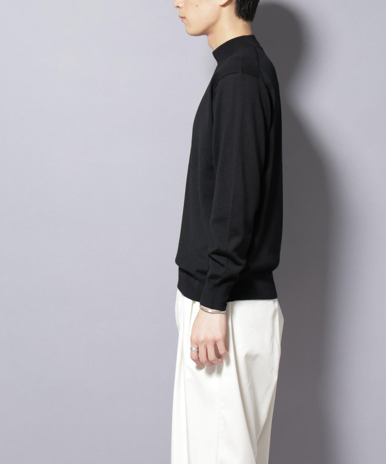 「毛玉レスニット」ファインゲージモックネック